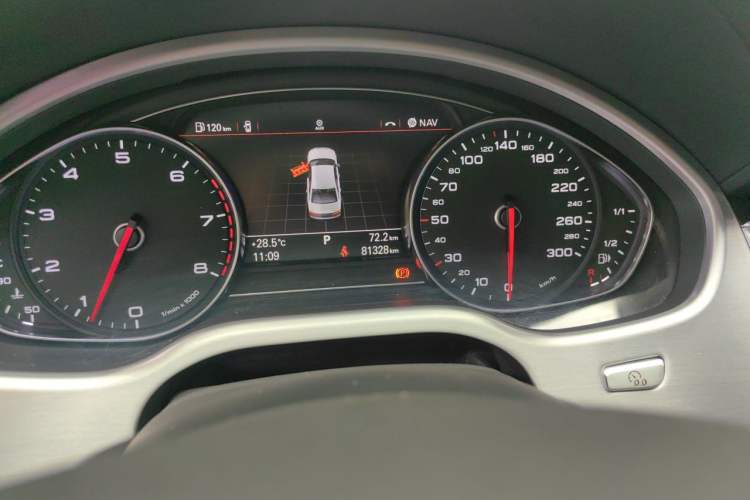 Used Audi A8 2017 A8L 45 TFSI quattro Comfort model Odometer Close Up