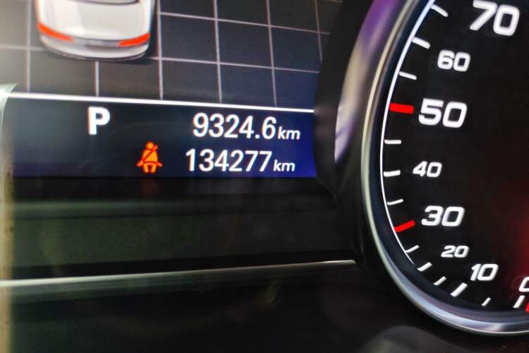 Used Audi A8 2017 A8L 45 TFSI quattro Luxury Model Odometer Close Up