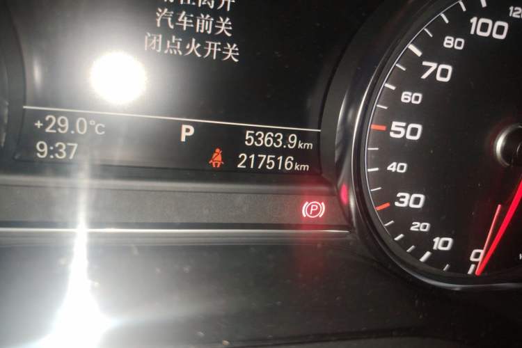 Used Audi A8 2017 A8L 45 TFSI quattro Comfort model Odometer Close Up