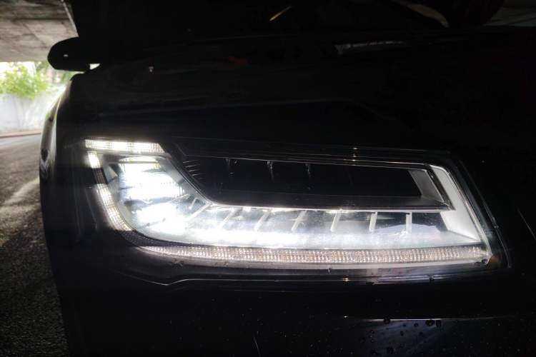 Used Audi A8  Right Front Headlight