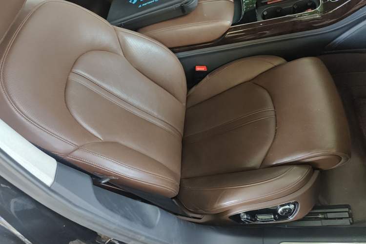 Used Audi A8 2017 A8L 45 TFSI quattro Luxury Model Right Front Seat