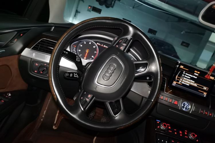 Used Audi A8 2017 A8L 50 TFSI quattro Luxury Model Steering Wheel