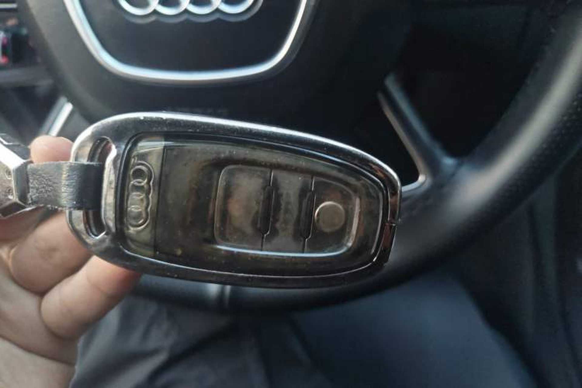 Used Audi A8 2017 A8L 45 TFSI quattro Comfort model Vehicle Key