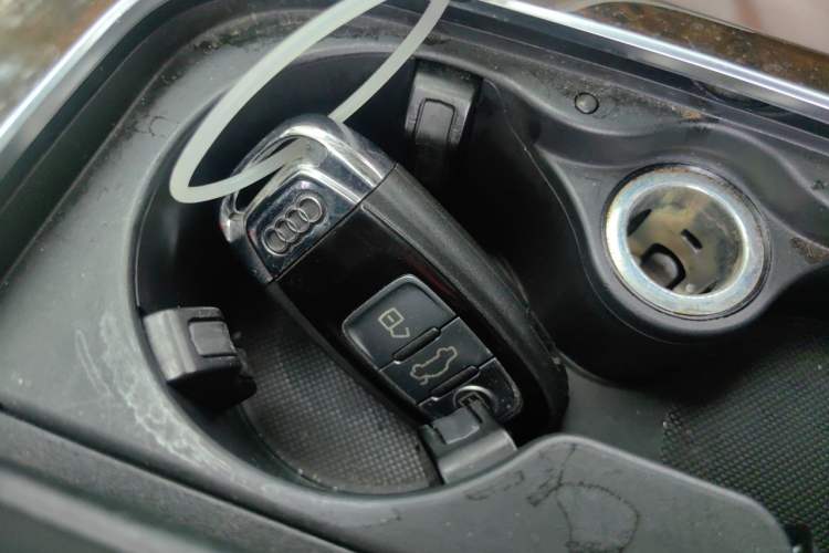 Used Audi A8 2017 A8L 45 TFSI quattro Comfort model Vehicle Key