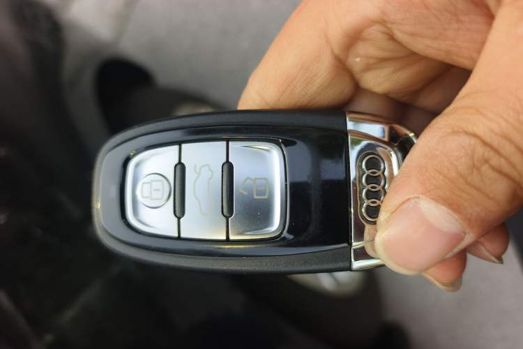 Used Audi A8 2017 A8L 45 TFSI quattro Luxury Model Vehicle Key