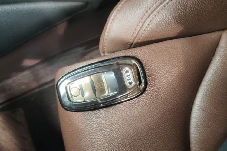 Used Audi A8 2017 A8L 45 TFSI quattro Comfort model Vehicle Key