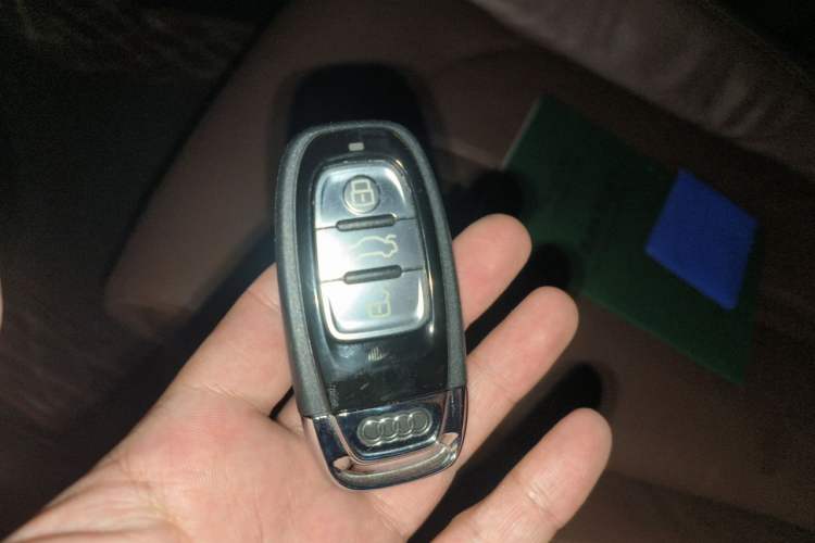 Used Audi A8 2017 A8L 45 TFSI quattro Comfort model Vehicle Key