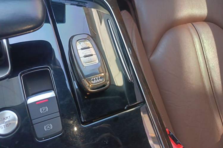 Used Audi A8 2017 A8L 45 TFSI quattro Comfort model Vehicle Key