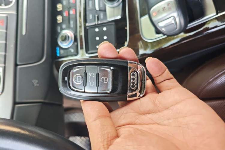 Used Audi A8 2017 A8L 45 TFSI quattro Leading Elite Edition Vehicle Key