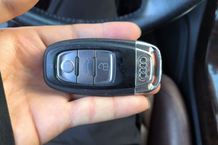 Used Audi A8 2017 A8L 50 TFSI quattro Luxury Model Vehicle Key