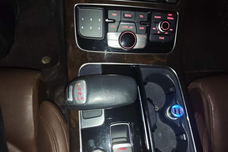 Used Audi A8 2017 A8L 45 TFSI quattro Comfort model Gear Lever