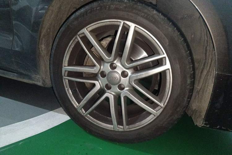 Used Audi A8 2017 A8L 45 TFSI quattro Advanced Edition Right Front Wheel Hub