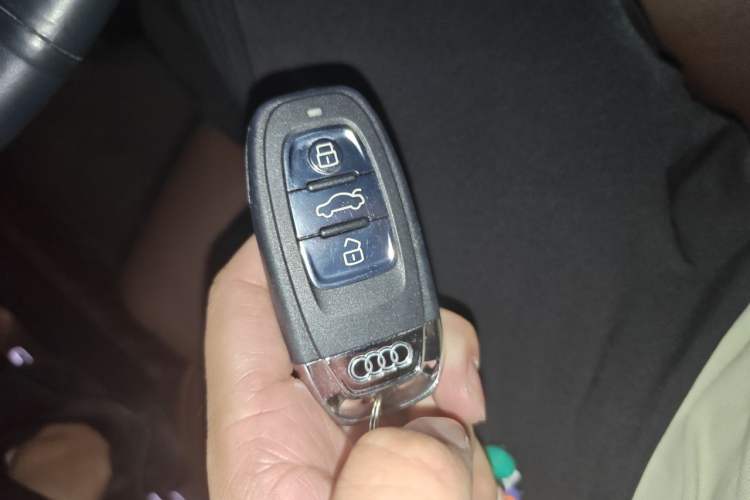 Used Audi A8 2017 A8L 45 TFSI quattro Comfort model Vehicle Key