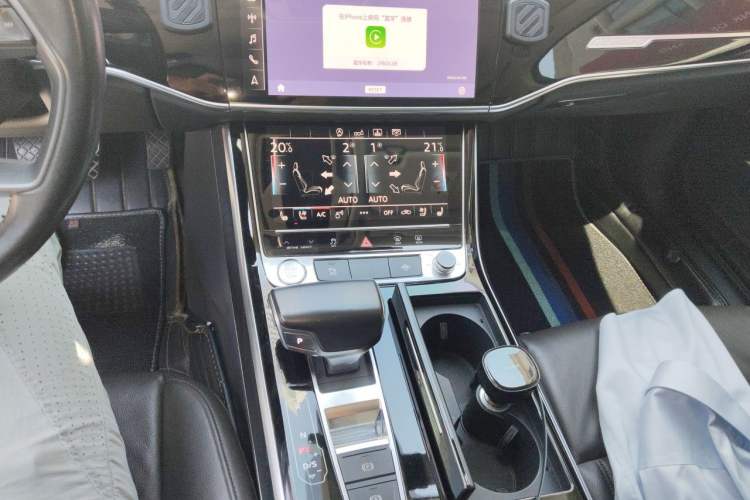 Used Audi A8 2018 A8L 55 TFSI quattro Launch Edition Elite Model Audio And AC Panel