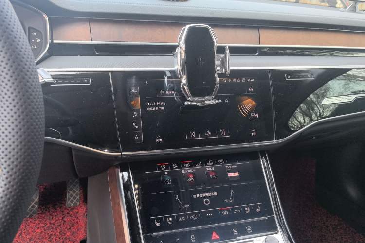 Used Audi A8 2018 A8L 55 TFSI quattro Launch Edition Elite Model Audio And AC Panel