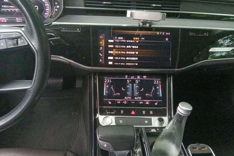 Used Audi A8 2018 A8L 55 TFSI quattro Launch Edition Elite Model Audio And AC Panel