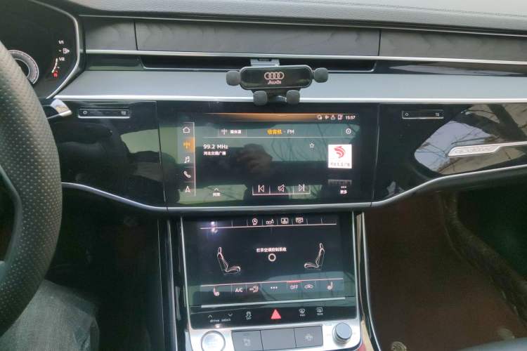 Used Audi A8 2018 A8L 55 TFSI quattro Launch Edition Elite Model Audio And AC Panel