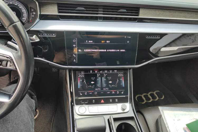 Used Audi A8 2018 A8L 55 TFSI quattro Prestige Edition Audio And AC Panel