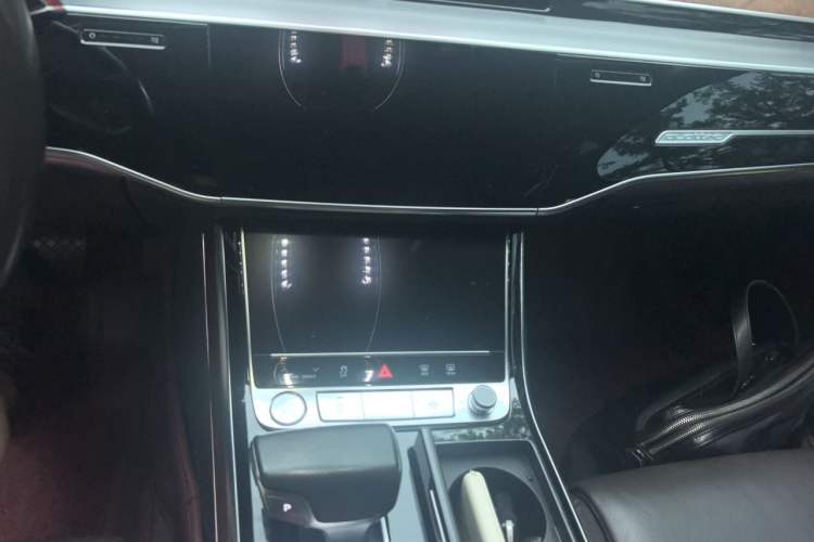 Used Audi A8 2018 A8L 55 TFSI quattro Launch Edition Prestige Model Audio And AC Panel