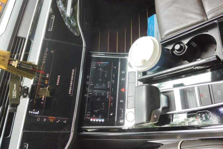 Used Audi A8 2018 A8L 55 TFSI quattro Launch Edition Elite Model Audio And AC Panel