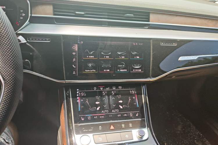 Used Audi A8 2018 A8L 55 TFSI quattro Luxury Edition Audio And AC Panel