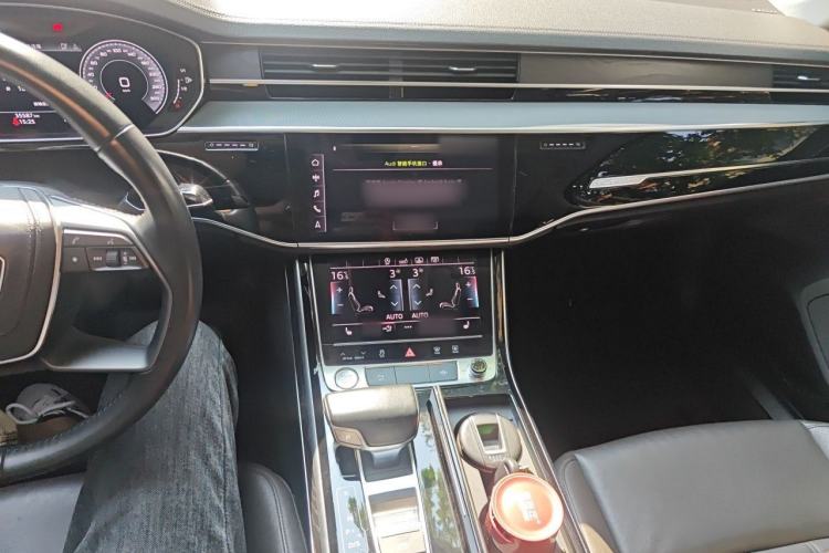 Used Audi A8 2018 A8L 55 TFSI quattro Launch Edition Elite Model Audio And AC Panel