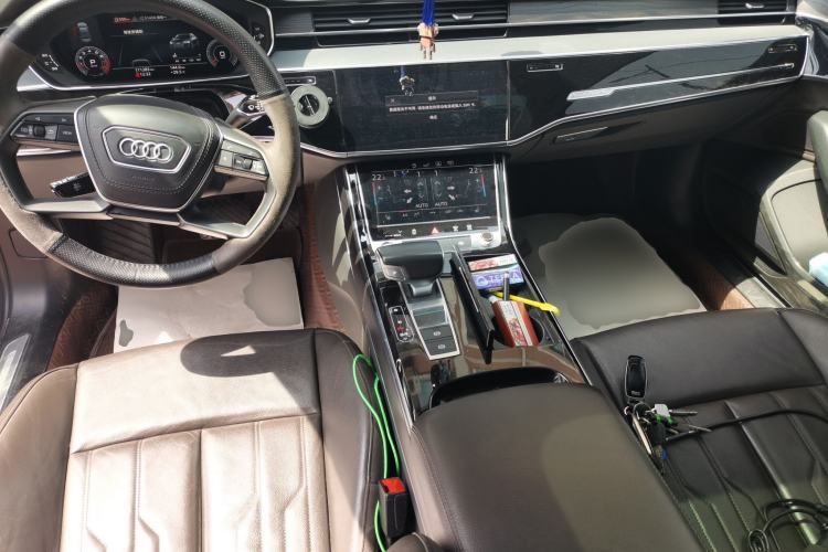 Used Audi A8 2018 A8L 55 TFSI quattro Launch Edition Elite Model Center Console