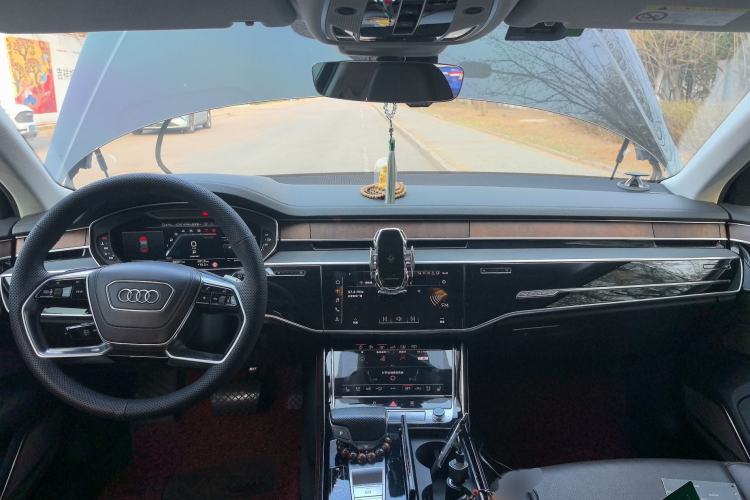Used Audi A8 2018 A8L 55 TFSI quattro Launch Edition Elite Model Center Console