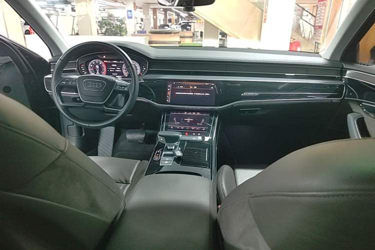 Used Audi A8 2018 A8L 55 TFSI quattro Launch Edition Elite Model Center Console
