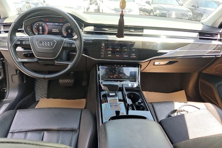 Used Audi A8 2018 A8L 55 TFSI quattro Launch Edition Elite Model Center Console