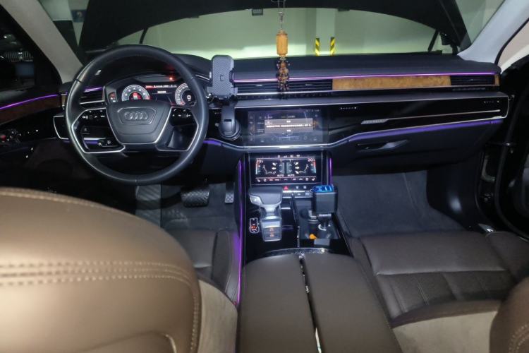 Used Audi A8 2018 A8L 55 TFSI quattro Luxury Edition Center Console