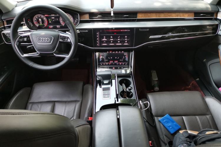 Used Audi A8 2018 A8L 55 TFSI quattro Luxury Edition Center Console