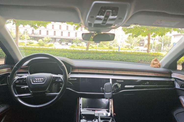 Used Audi A8 2018 A8L 55 TFSI quattro Luxury Edition Center Console