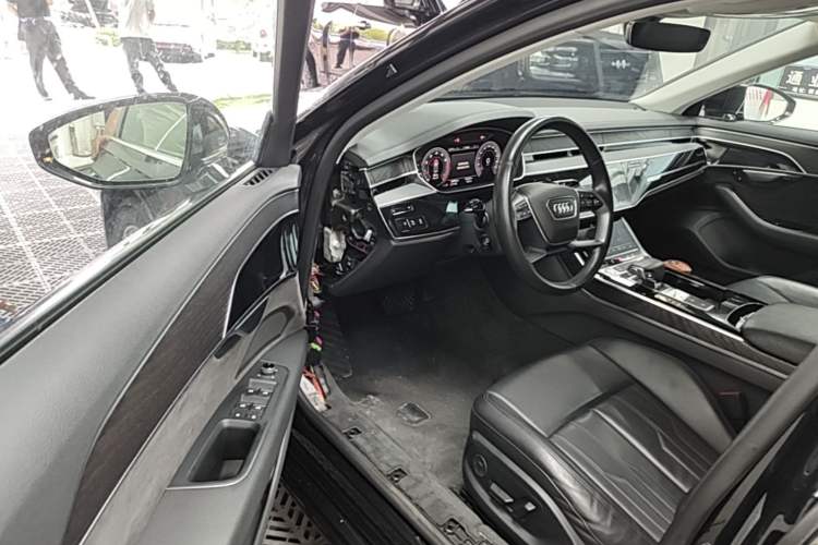 Used Audi A8 2018 A8L 55 TFSI quattro Launch Edition Elite Model Driver Seat