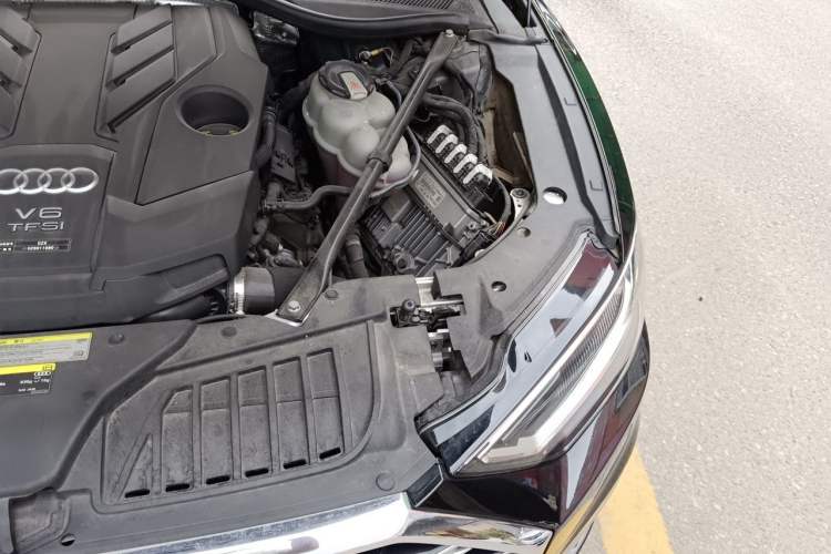 Used Audi A8 2018 A8L 55 TFSI quattro Launch Edition Prestige Model Engine Bay Left