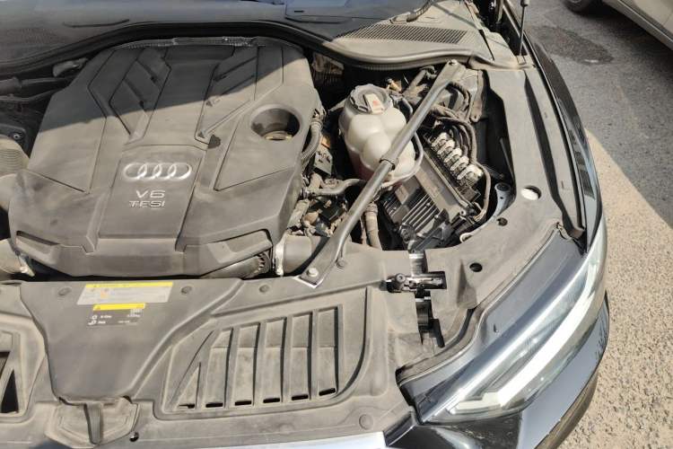 Used Audi A8 2018 A8L 55 TFSI quattro Launch Edition Prestige Model Engine Bay Left