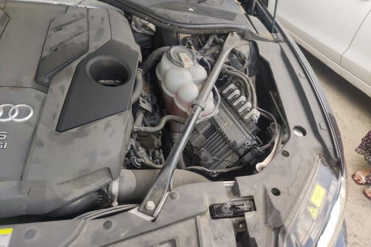 Used Audi A8 2018 A8L 55 TFSI quattro Prestige Edition Engine Bay Left