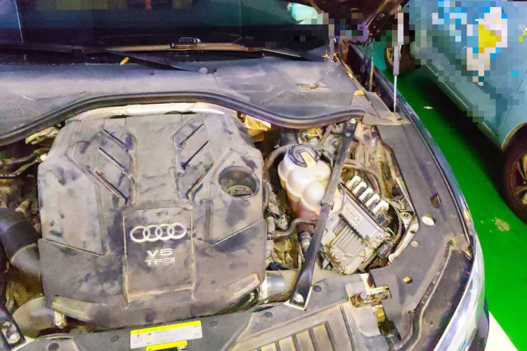 Used Audi A8 2018 A8L 55 TFSI quattro Launch Edition Prestige Model Engine Bay Left