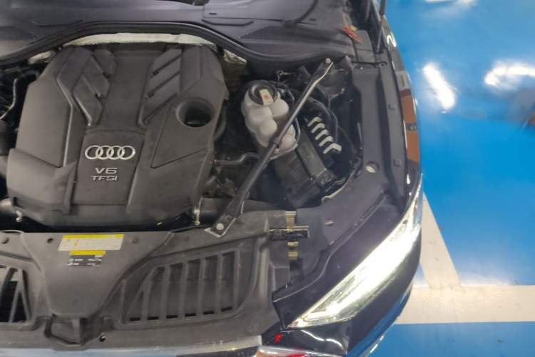 Used Audi A8 2018 A8L 55 TFSI quattro Launch Edition Prestige Model Engine Bay Left