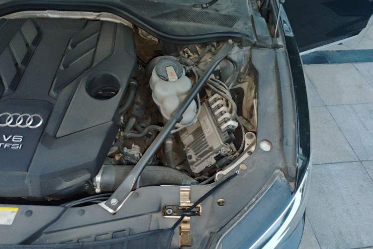 Used Audi A8 2018 A8L 55 TFSI quattro Launch Edition Elite Model Engine Bay Left