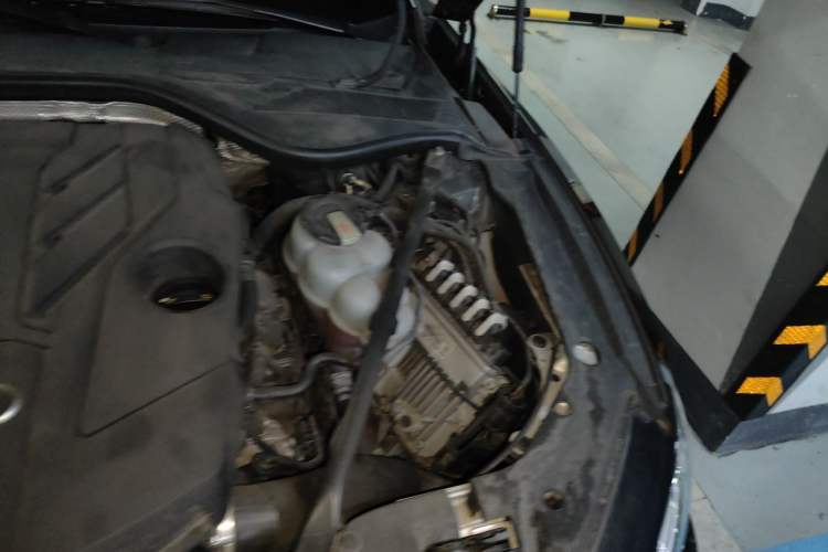 Used Audi A8 2018 A8L 55 TFSI quattro Luxury Edition Engine Bay Left