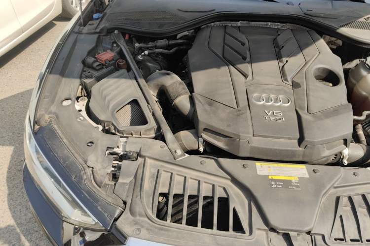 Used Audi A8 2018 A8L 55 TFSI quattro Launch Edition Prestige Model Engine Bay Right