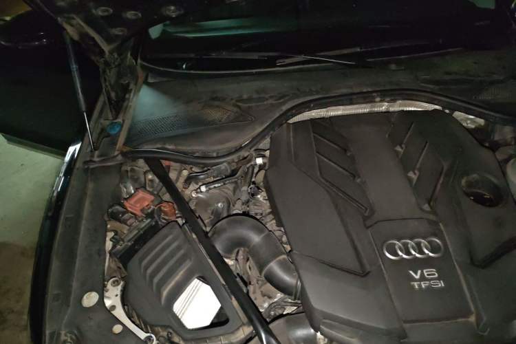 Used Audi A8 2018 A8L 55 TFSI quattro Launch Edition Prestige Model Engine Bay Right