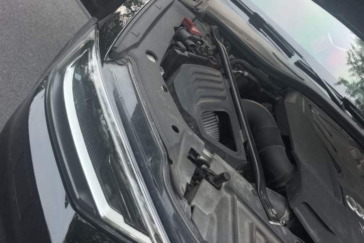 Used Audi A8 2018 A8L 55 TFSI quattro Launch Edition Prestige Model Engine Bay Right