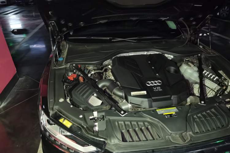 Used Audi A8 2018 A8L 55 TFSI quattro Prestige Edition Engine Bay Right