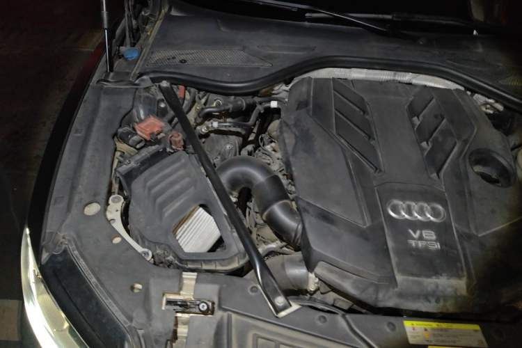 Used Audi A8 2018 A8L 55 TFSI quattro Luxury Edition Engine Bay Right