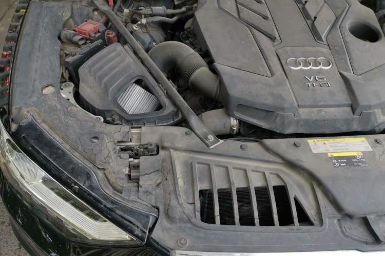 Used Audi A8 2018 A8L 55 TFSI quattro Luxury Edition Engine Bay Right