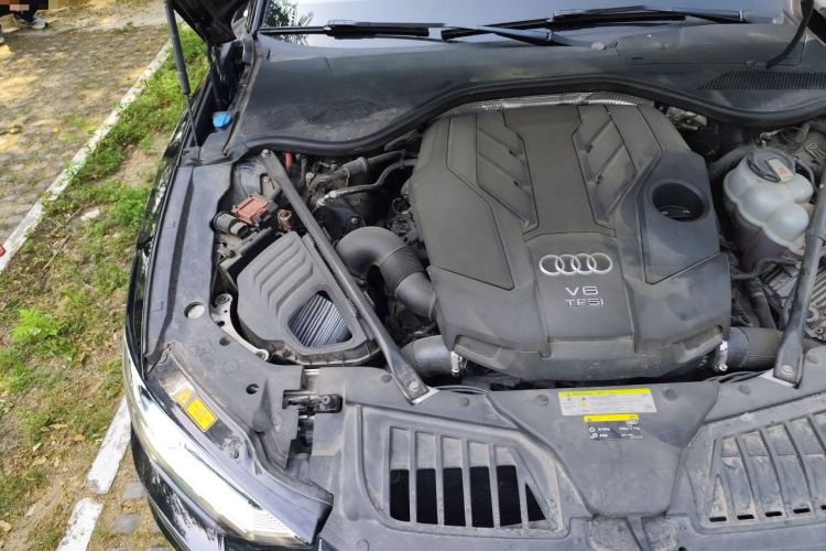 Used Audi A8 2018 A8L 55 TFSI quattro Prestige Edition Engine Bay Right