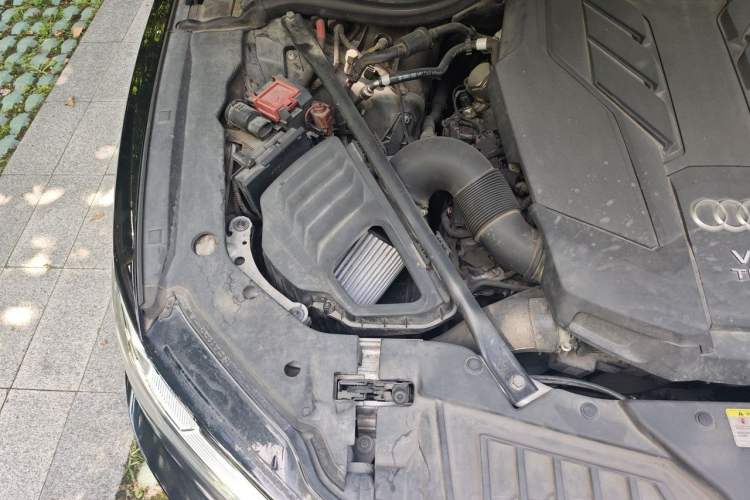 Used Audi A8 2018 A8L 55 TFSI quattro Luxury Edition Engine Bay Right