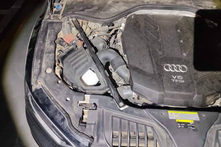 Used Audi A8 2018 A8L 55 TFSI quattro Launch Edition Prestige Model Engine Bay Right